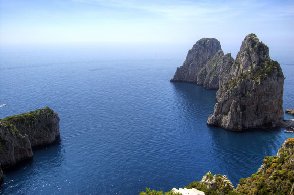Capri-and-Faraglioni-Campan