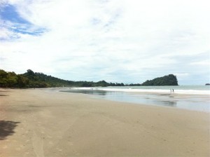 Looking Left Manuel Antonio, Costa Rica