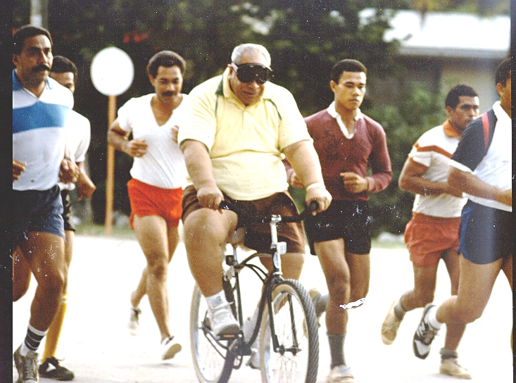 KING TAUFA  AHAU TUPOU IV Exercising, Tonga